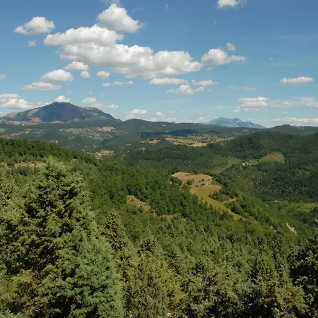 In With Pool And Terrace Semesterbostad Apecchio