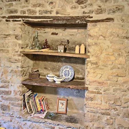 In With Pool And Terrace * Apecchio