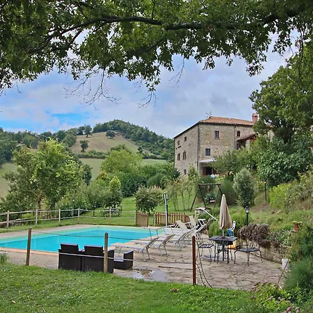 In With Pool And Terrace * Apecchio