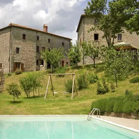 In With Pool And Terrace * Apecchio